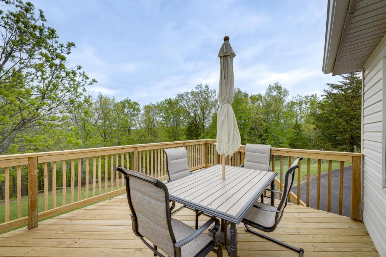Cozy Kentucky Retreat - Deck, Near Ark Encounter! Βίλα Dry Ridge Εξωτερικό φωτογραφία